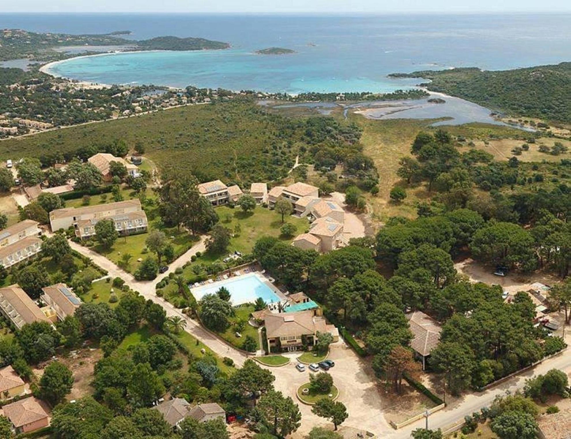 Fiori Di Cala Rossa Residence Hoteliere Lecci Exterior foto