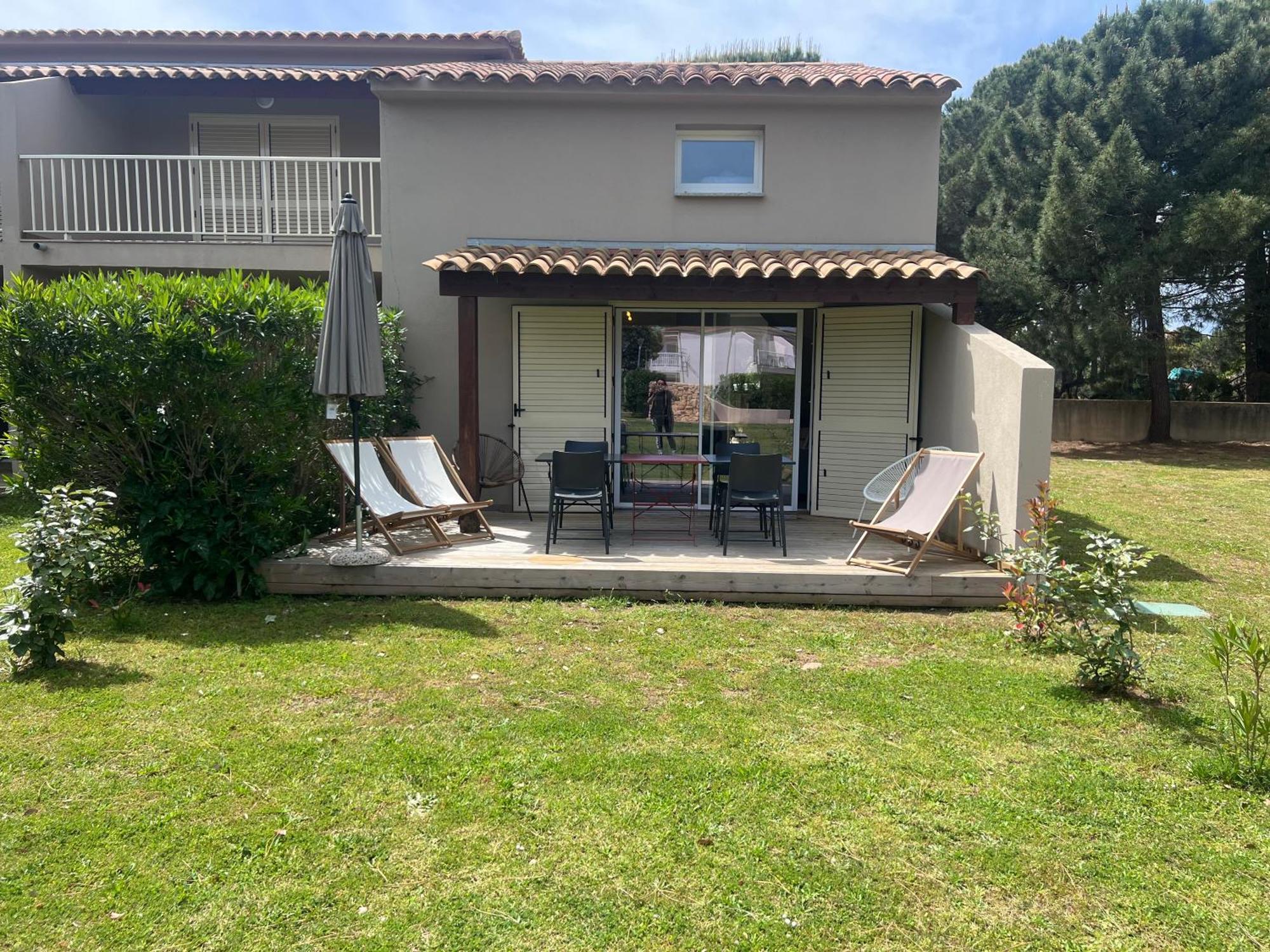 Fiori Di Cala Rossa Residence Hoteliere Lecci Exterior foto